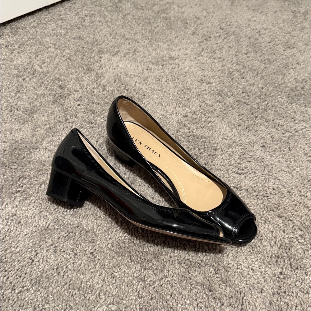 Ellen Tracy Black Peep Toe Heels
